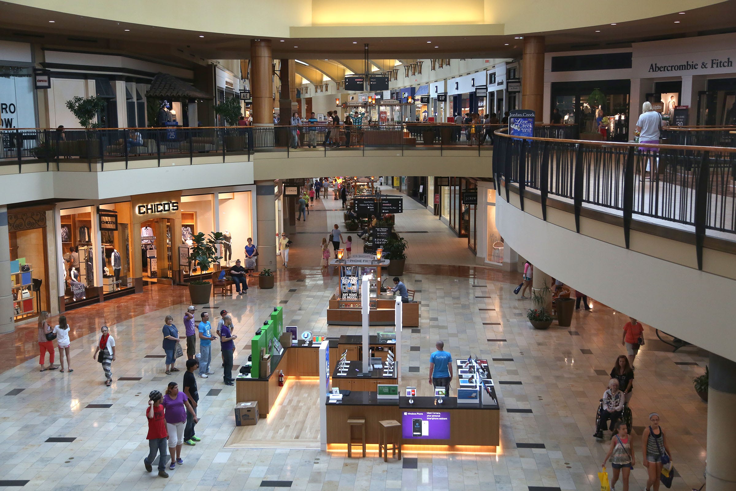 jordan creek mall finish line